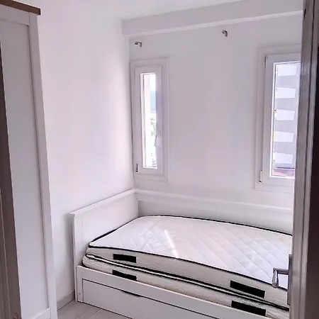 Apartment De La