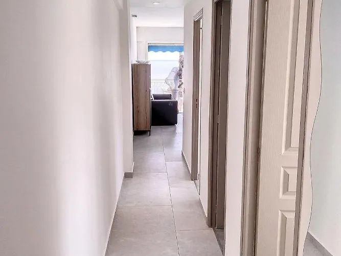 Apartment De La Juan-les-Pins